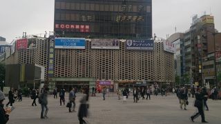 新橋駅前のランドマーク