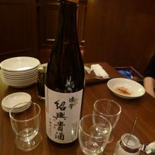 飲み物は5年物の紹興酒