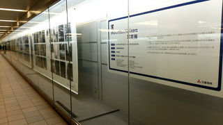 地下通路を利用した展示スペース