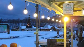 足湯は離れた場所に（※冬期閉鎖）