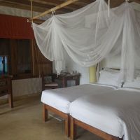 唯一エアコンのある寝室ですが、午後は効きが悪いようで暑い