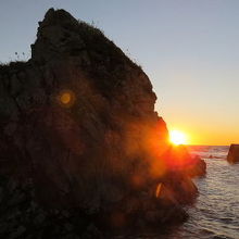 千騎ケ岩と夕陽