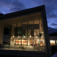 おしゃれなレストラン