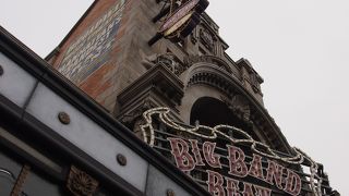 ドレスアップして行きたくなる