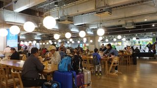 LCCの機内食よりもここの食事の方がお勧めです