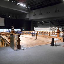 さて、この日本橋を渡って見学に向かいます