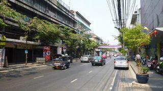 庶民的で雑多な下町