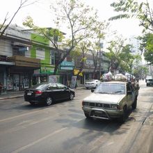 チャトリウムホテル入口付近。