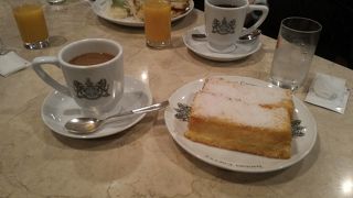 ミルクと砂糖はデフォルト入ってます