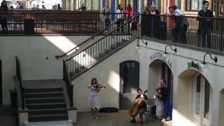 ショッピングもランチも?