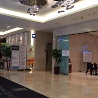 ロビー。奥にはレストランかな。