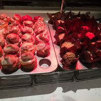 朝食のシナモンロール美味しい