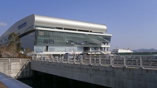 ＦＴは駅裏に移動