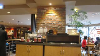 ホテル２階にあり、ゆったりした空間です