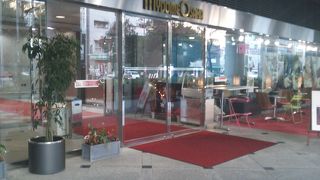 歴史のある場所にあります