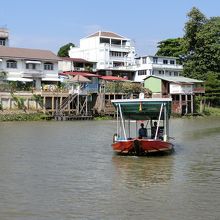 対岸までの距離は目測５０メートル