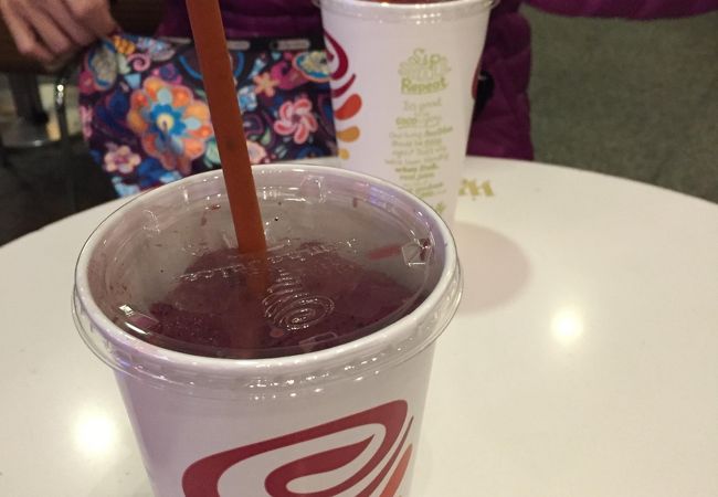 言わずと知れたスムージースタンド