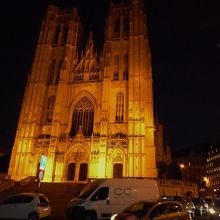 夜の大聖堂