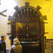 ジャンネケ ピス（小便少女）