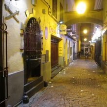 ジャンネケ ピス（小便少女）