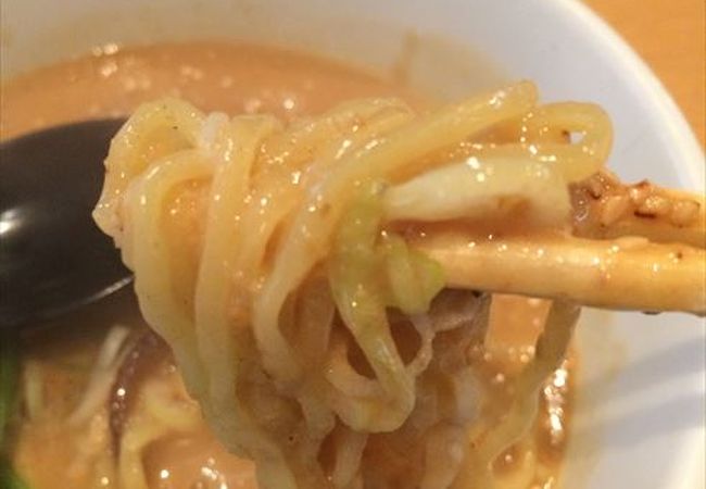 ここでは、季節限定では、有りますが、担々麺がおすすめです。