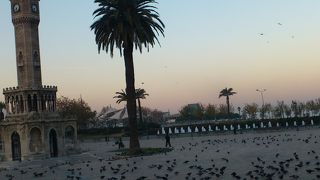 時計塔がある公園