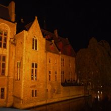 中世から変わらない街並み　夜も静か