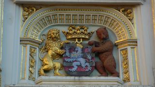 華やかな建物です