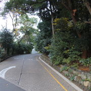 日枝神社に向かう緩やかな参道