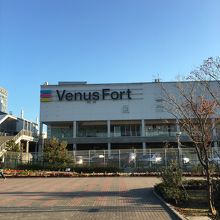 青海駅から直ぐ