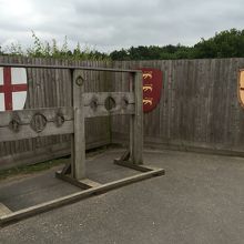 ボズワースバトルフィールドヘリテージセンターの前