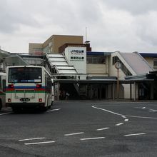 JR石山駅と京阪石山駅。