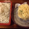 真っ白なお蕎麦があります。