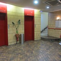 一階エレベーターホール