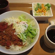 タコライス（620円）です。