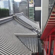 歌舞伎座の屋根と五右衛門階段