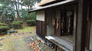 おしゃぎり会館の隣