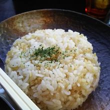 お米はモチモチ固め