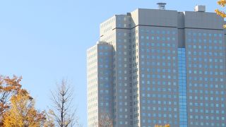 溜池山王駅直結の高層ビル