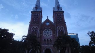 ホーチミン観光定番。