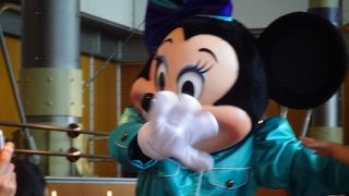 ミッキーと会えるレストラン