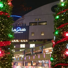 ラクーアの噴水前