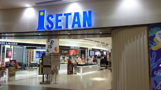 日本と同じように買い物が楽しめます。