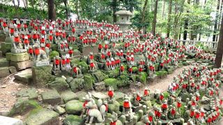 円福山 豊川閣 妙厳寺（えんぷくざん とよかわかく みょうごんじ）（豊川稲荷） 霊狐塚