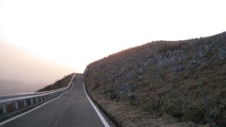 山上の石灰台地