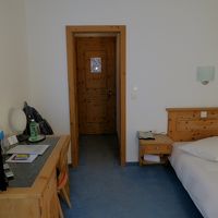 シンプルなシングルルーム