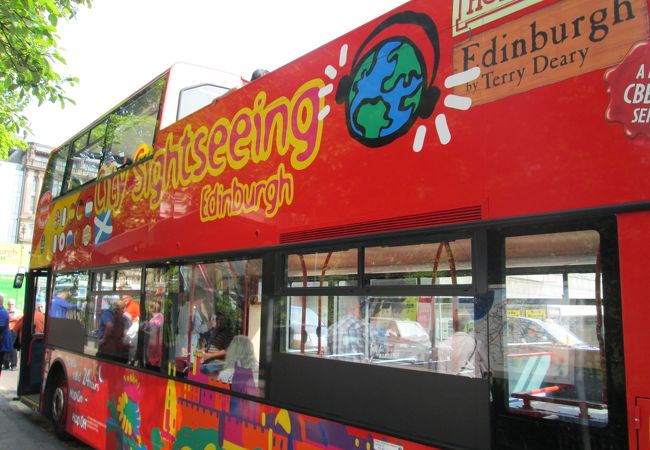 エジンバラの観光バス