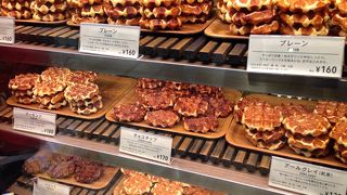 種類豊富なワッフルやさん