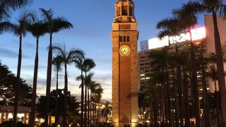 夕暮れの時計台