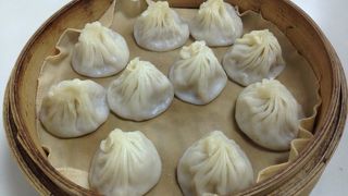 日本語メニューのある庶民的な食堂